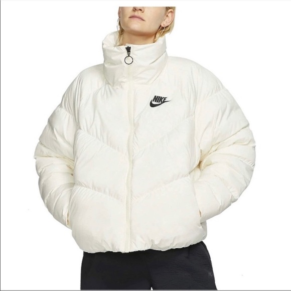 NIKE ✔️Puffer Jacket 🤍 - Picture 6 of 6